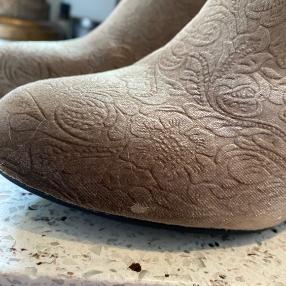 New Women’s  Velvet Bamboo Booties- Size 8.5/ 38 1/2 - Picture 10 of 10